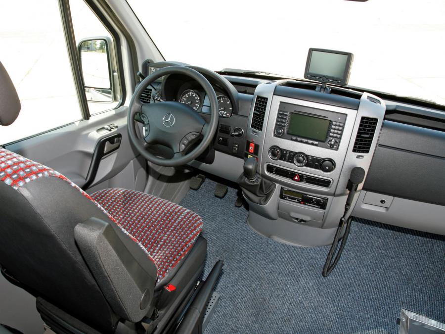  Mercedes-Benz Sprinter Travel 55 2006 года  (фото 2 из 8)